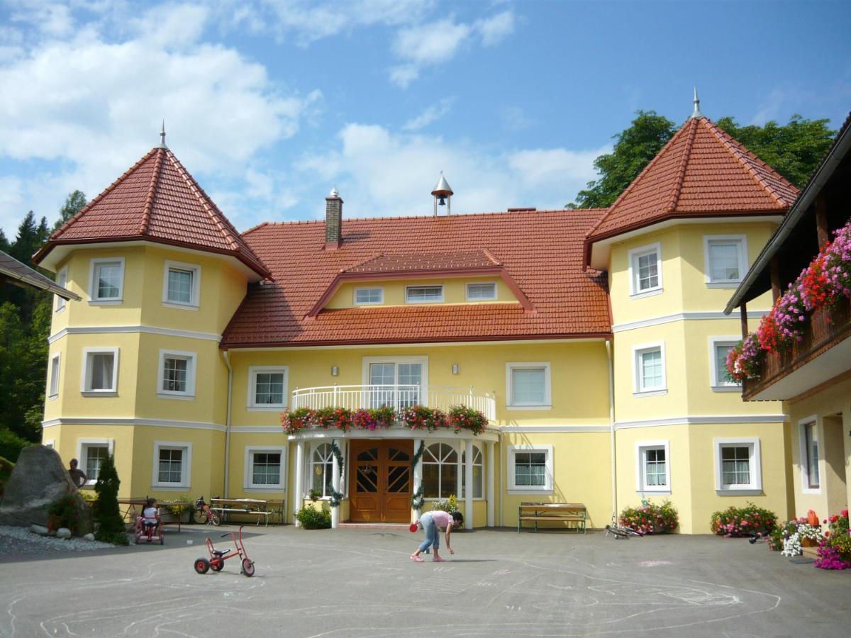 Ferien Am Talhof Hotell Sankt Urban Exteriör bild