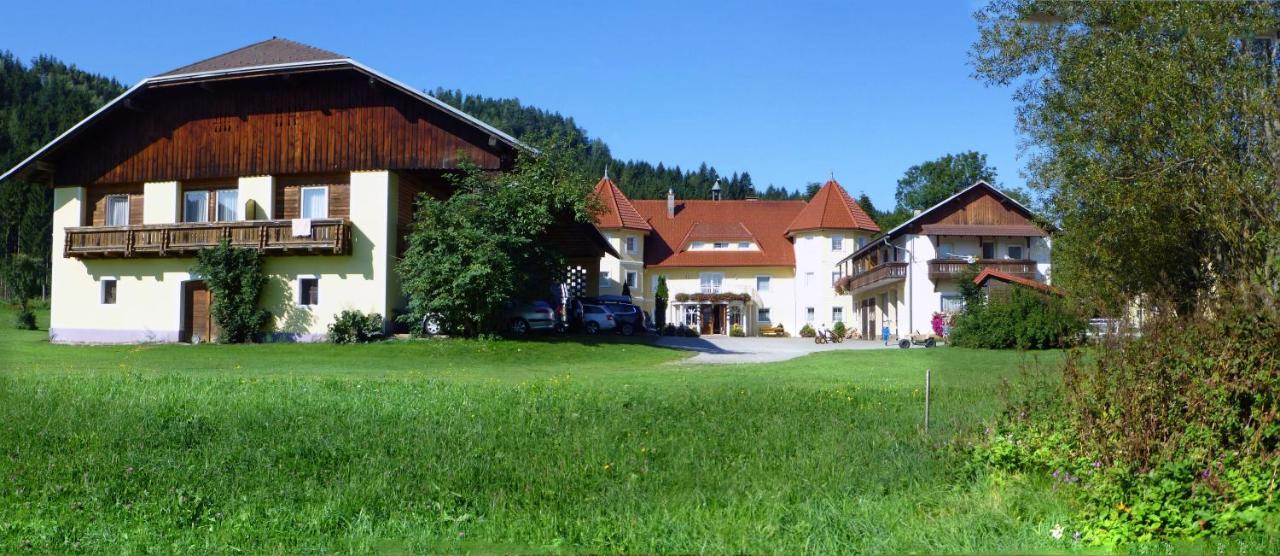 Ferien Am Talhof Hotell Sankt Urban Exteriör bild